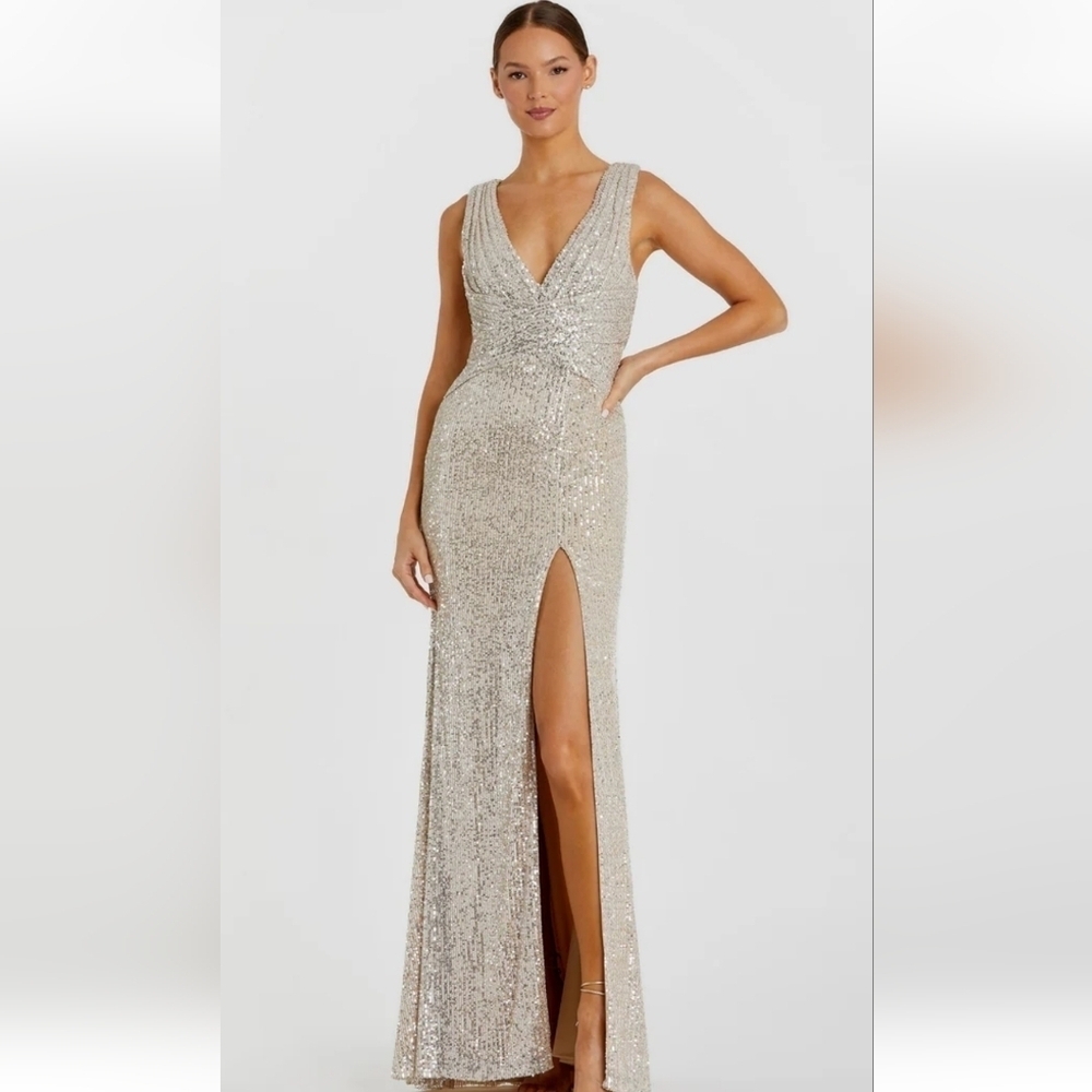 Mac duggal Ieena 26598 silver sequins Gown NWT 16
